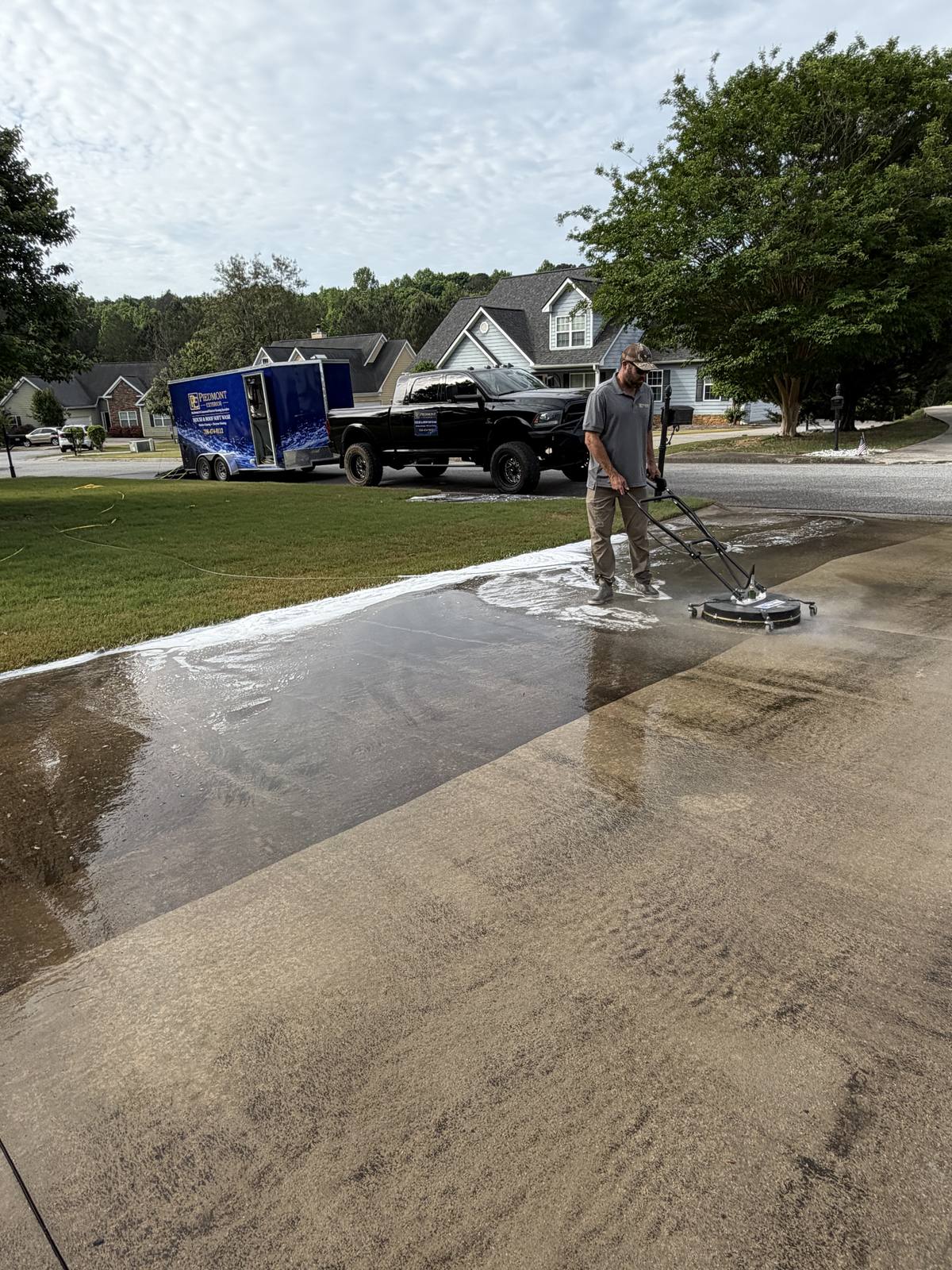 Piedmont Exterior driveway pressure washing North Georgia